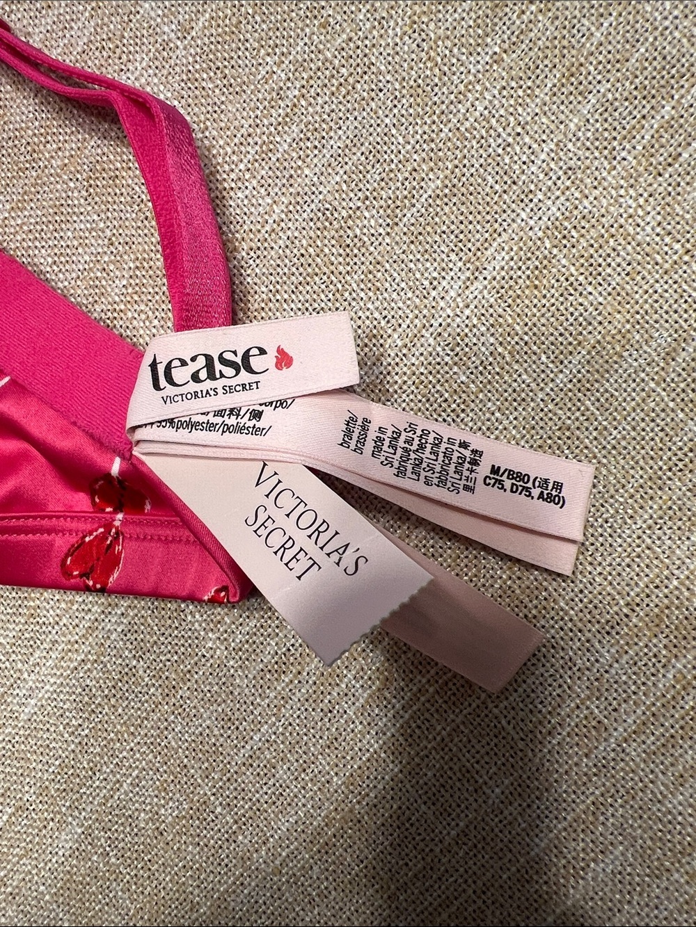 Victoria's Secret tease Bralettes - Picture 5 of 11